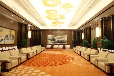 还为客户提供定制化中式生活解决方案