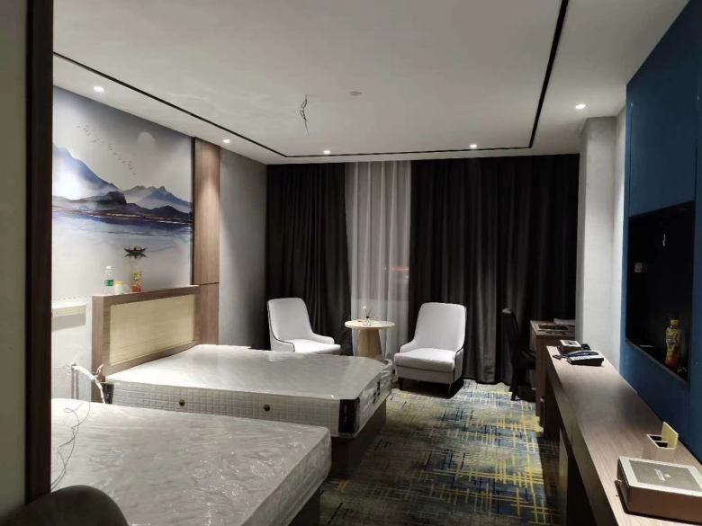 掌握艺术、技术等多种形式的设计语言