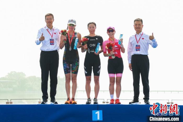 2023年徐州云龙湖畔铁人三项赛圆满落幕 近600名选