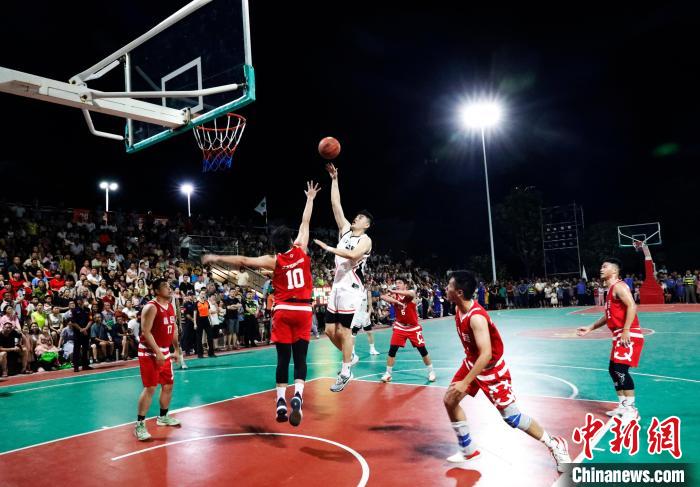 2024“村BA”球王争霸赛江西南康赛区开赛 24支队