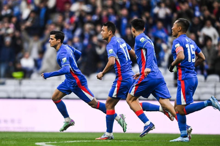 浙江队主场迎战申花 残阵申花难挡主场攻势