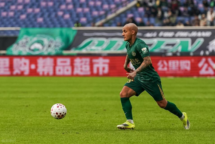 浙江队主场迎战申花 残阵申花难挡主场攻势