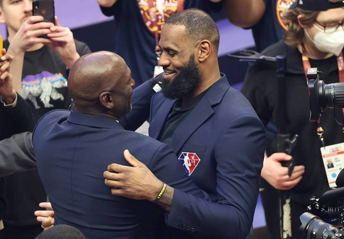 奥尼尔：乔丹总决赛全胜成就历史最佳地位