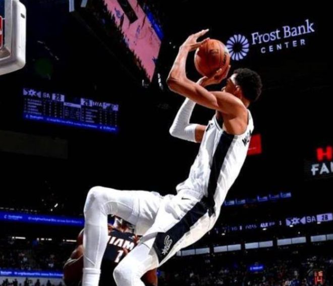 文班亚马逆袭登顶常规赛MVP榜首 数据全面碾压历